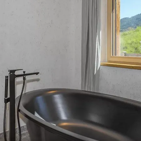 Spacious 3-bedroom Retreat With Sauna In Zermatt's Scenic Center Apartmán